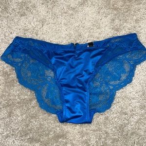 NWT Victoria’s Secret cheekini panty. Size small